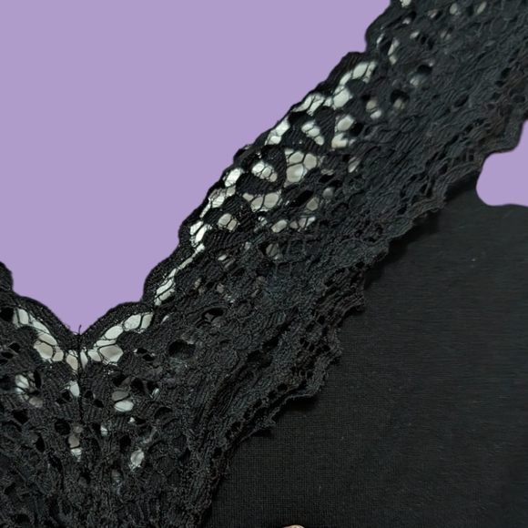 H&M Modern Classic Black V Neck Lace Detail Blouse, Size XS - Picture 3 of 3